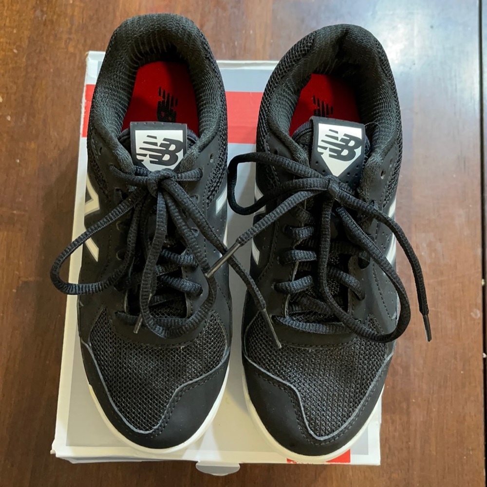 New with box kids size 1 new balance baseball cleats